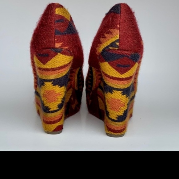 Steve Madden Pammyy Wedge Aztec Multi Color - Picture 4 of 11